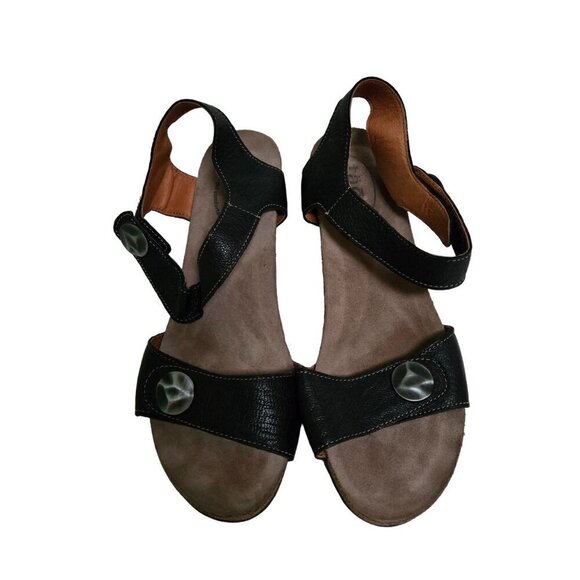 Taos Carousel Wedge Sandal Black Leather Hammered Silver Detail Size 41 - Picture 4 of 12